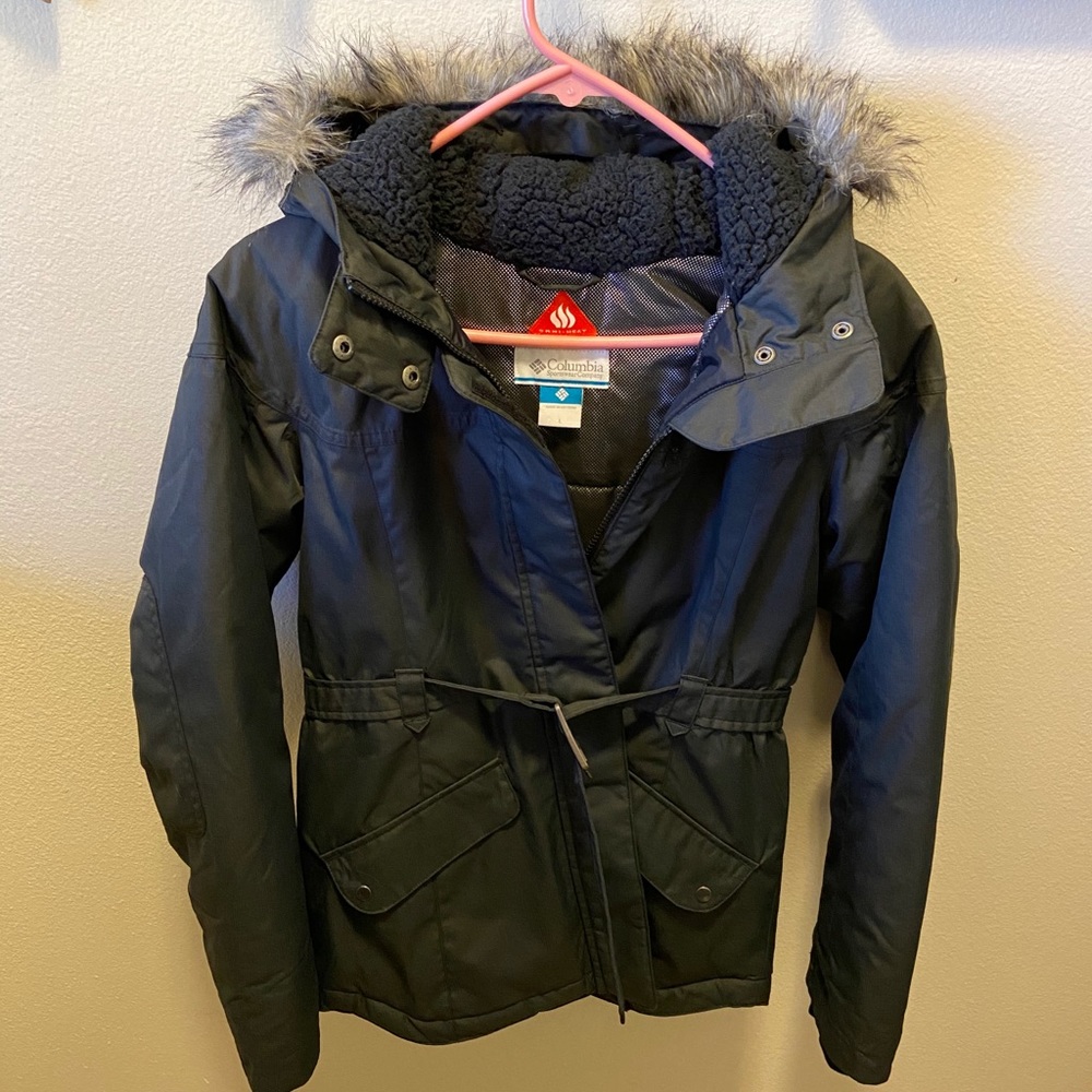 EUC Columbia Girls Winter Coat - Large 14/16